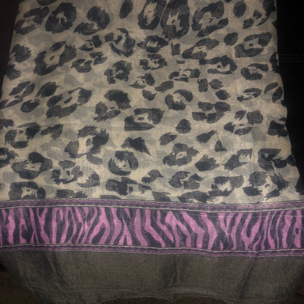 Youmi K scarf